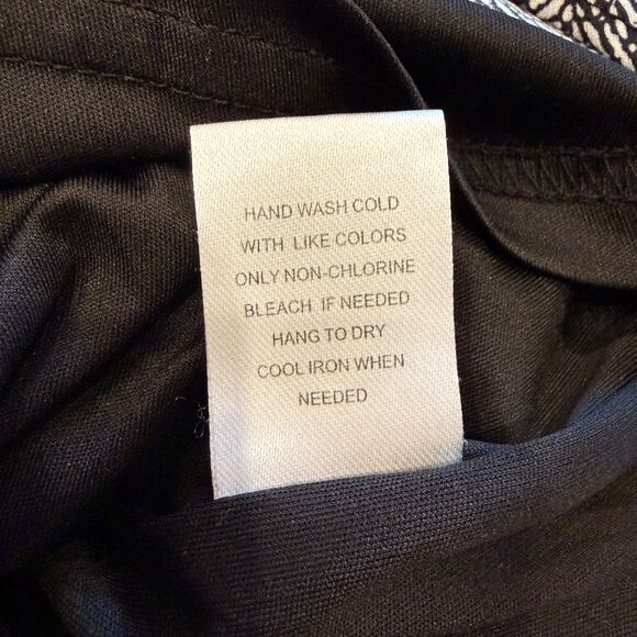 DR2 by Daniel Rainn Black & White Print Faux Wrap Midi Dress Size Medium - Picture 12 of 13